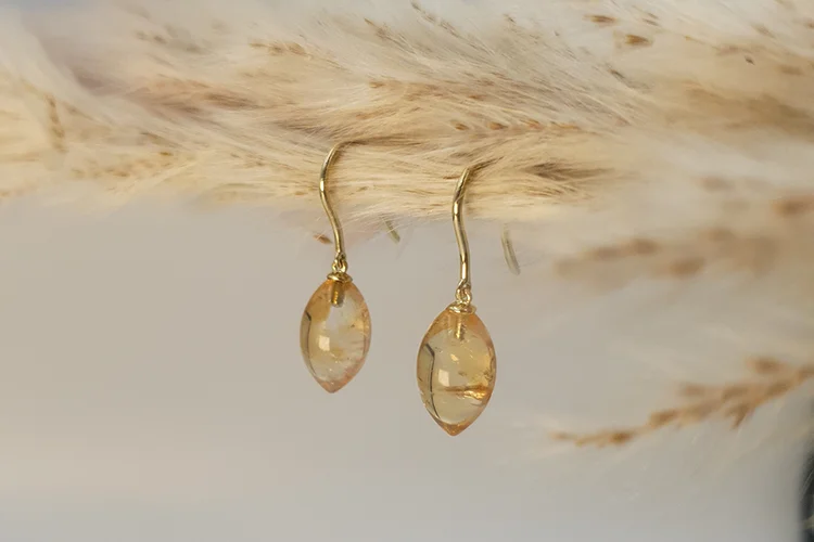 Angefertigte exklusive Ohrhänger nach Maß und Wünschen des Kunden als einzigartiges Geschenk, erstellt von der Meistergoldschmiede Goldmacherei aus Inden bei Düren.